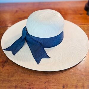 Goorin Bros Cream and Navy Wide-Brim Hat
